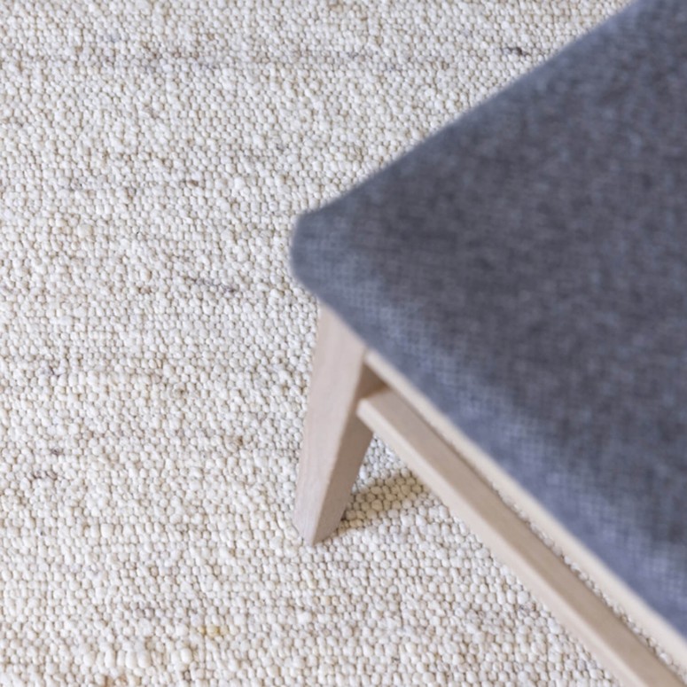 Maßgefertigter hochwertiger Lechtaler Teppich naturfarben, handgewebt in Österreich