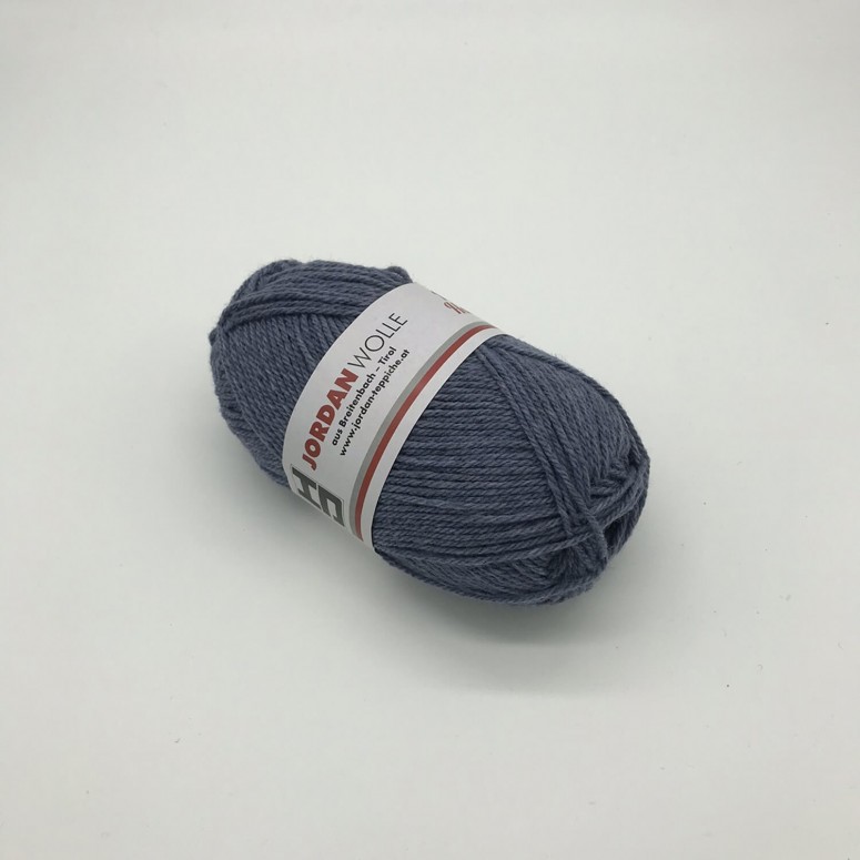 Hauswolle, Strickwolle, Wolle zum Stricken im Knäuel, Schafwolle in der Farbe Jeans 10