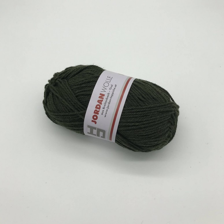 Hauswolle, Strickwolle, Wolle zum Stricken im Knäuel, Schafwolle in der Farbe Oliv 30