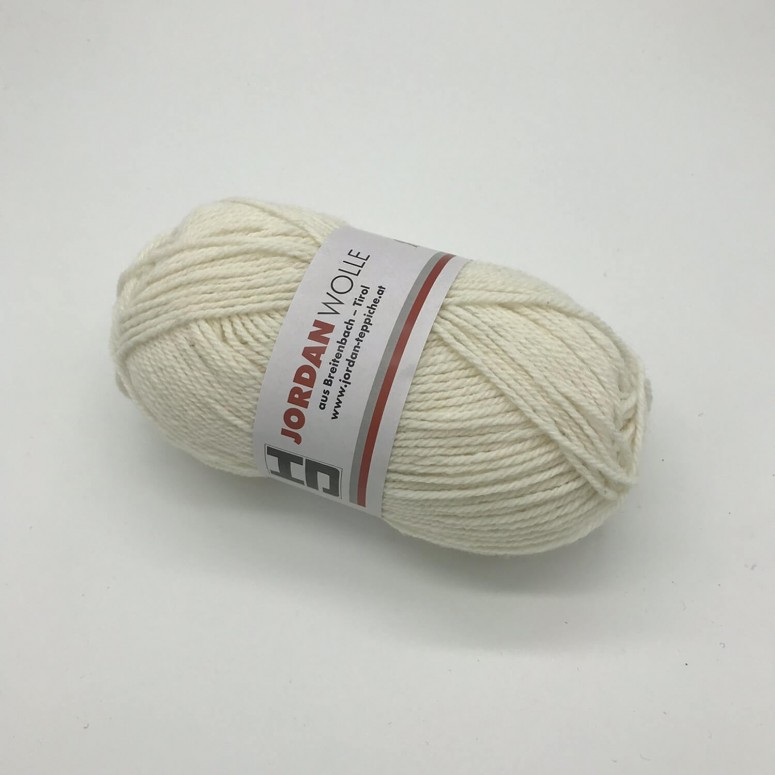 Hauswolle, Strickwolle, Wolle zum Stricken im Knäuel, Schafwolle in der Farbe Wollweiß 01